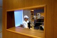 吉田拓郎が長年抱き続けてきたラジオ愛。その想いを音楽で表現した楽曲の完成までを追うドキュメンタリーを、11月30日(土)にWOWOWで放送・配信決定!