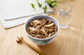 血糖値の上昇を抑える、吉野家の“トクホ”牛丼の具をオンラインストアで販売