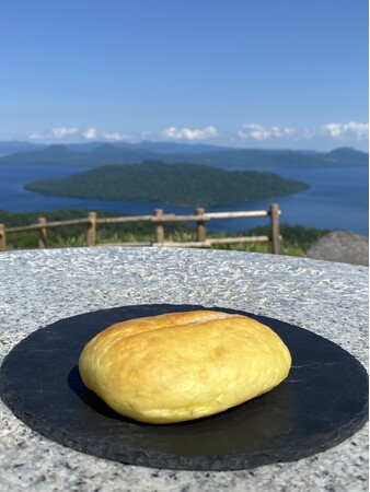 美幌峠店にて、絶景と絶品のパンをお楽しみください。 美幌峠店にて、絶景と絶品のパンをお楽しみください。