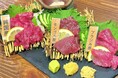 “冷凍ゼロ”の純国産馬肉が主役!『馬肉三種食べ比べフェア』を期間限定で開催!「大衆馬肉酒場 馬王 十三店」