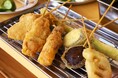再開発が進む十三に新たなグルメスポット！ミナモ十三屋台村に『串カツ ま王』オープン｜串カツ ま王 ミナモ十三屋台村