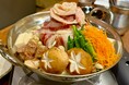年間3,600kgの馬肉を提供する馬肉専門店の“馬王鍋”がこの冬新登場!【大衆馬肉酒場 馬王 十三店】
