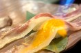 〈期間限定〉馬肉のトモバラ炙り握りが、1Buy1のお得なキャンペーン!【大衆馬肉酒場 馬王 十三店】