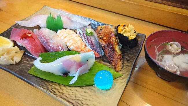 佐伯寿司と鯉の飾り寿司