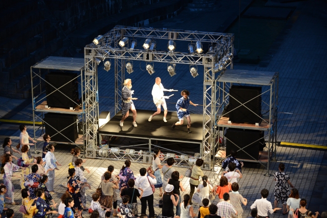 横浜大盆ダンス（写真提供：フォトチョイス）