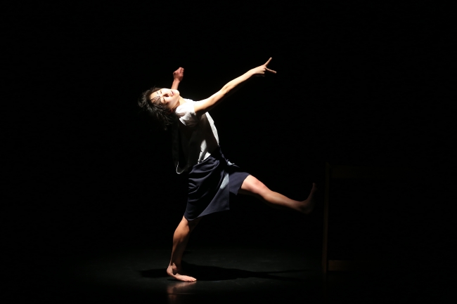 梶本はるか「そしてとそれから」横浜ダンスコレクションEX2015  MASDANZA賞（C）Yoichi TSUKADA