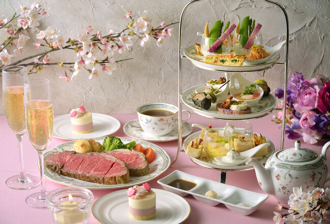 オープンテラスで桜と庭園を見ながらシャンパンのフリーフローが楽しめる桜の見ごろとなる3月下旬 4月上旬の10日間限定のイブニングハイティー 雲の中の夜桜 イブニングハイティーを3月24日よりスタート 藤田観光株式会社のプレスリリース
