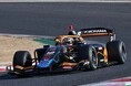 『モータースポーツを街の誇りに！』鈴⿅市×SUPER FORMULA 地域連携プログラム地元⼩学⽣がピットでレーシングチームと交流
