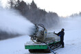 富士山麓のスキー場「ふじてんスノーリゾート」12月中旬のオープンに向けて人工降雪作業を開始！日本最速クワッドリフト導入で25-26ウィンターシーズンをもっと便利＆快適に！