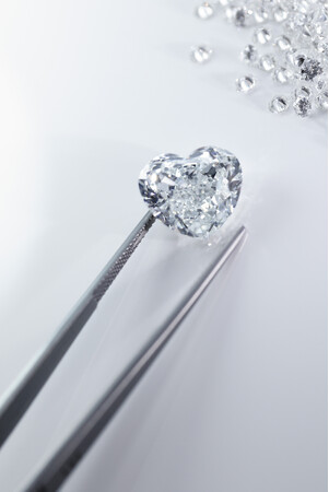 厳格な基準に適う最も美しいダイヤモンドのみを使用するメゾン ショパール