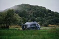 TOKYO CRAFTS(トウキョウクラフト)から、持ち運べる大型シェルターテント「グラハス」が登場、10月25日より予約販売開始
