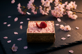 【期間限定】ミシュラン掲載の茶寮「九九九」より、四季を表現する和菓子ケーキ「桜しぐれ」が新登場。