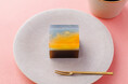 宍道湖の夕景を、和菓子に込めた秋限定・ほうじ茶羊羹「茜」今年はさらに空のグラデーションを追求しました。