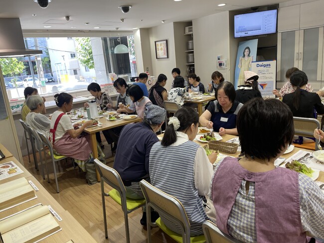 実習で作ったものを試食 実習で作ったものを試食
