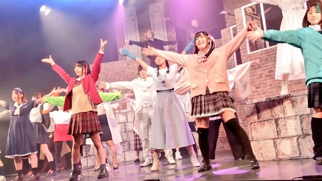 過去公演写真(『時計塔のレイラ』より) 過去公演写真(『時計塔のレイラ』より)