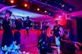 バーテン全員がプロダンサーの顔を持つエンタメバー「傷ついたダンサーが集まるBARキズキ」 “和”と“洋”が交差する新たなストリートダンスショー『宮益維新』開催