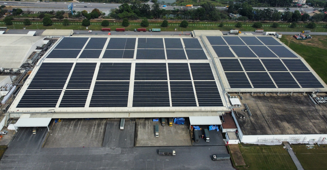 キヤノンベトナム・タンロン工場に設置している太陽光パネル