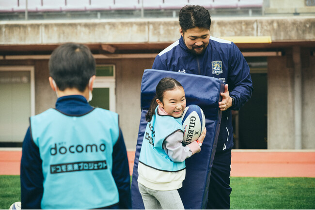 全国の多数の応募の中から選ばれた小学1～6年生の子どもたちと保護者が参加　　 「浦安D-Rocks」が“プロのフィールド”を子どもたちに披露