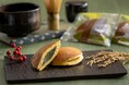 お客様のお声をカタチに! 新潟県産コシヒカリの米粉と静岡県産高級抹茶を使用した本格和スイーツ「あてま どら焼き 米粉入り -抹茶-」の販売を開始