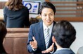 法人営業経験5年以上でも、「交渉」に自信を持っている人は半数以下!株式会社アルヴァスデザインが法人向け営業職として5年以上働く方を対象に「交渉に関する意識調査」を実施!