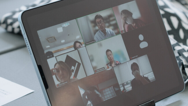 ドキュメンタリー「コロナ、地方都市、芸術祭:豊岡演劇祭2021-2022(ラフカット短縮版)」より ドキュメンタリー「コロナ、地方都市、芸術祭:豊岡演劇祭2021-2022(ラフカット短縮版)」より