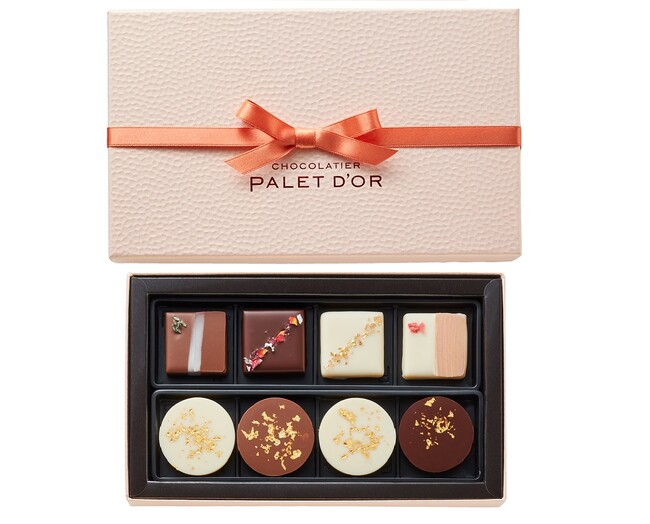 8個入り　4,860円（税込価格）