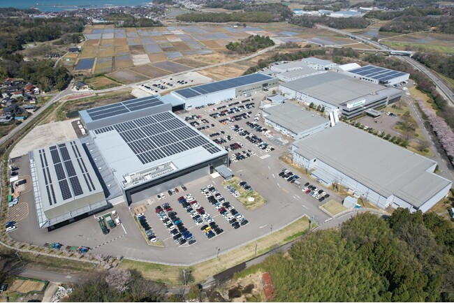太陽光発電設備を拡充した加賀事業所の全景
