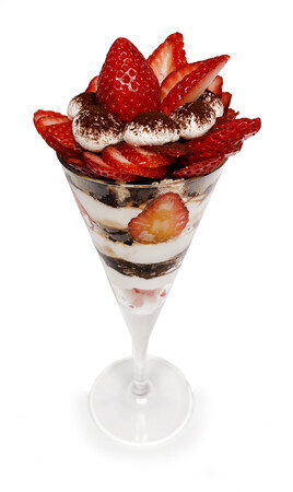 【池袋西武店】栃木県産 いちご「とちあいか」のティラミスグラスショート 【池袋西武店】栃木県産 いちご「とちあいか」のティラミスグラスショート