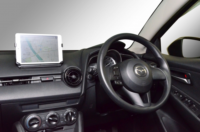 マツダコネクト車にiPad miniを取付けるホルダーを発売 | 株式会社ワン