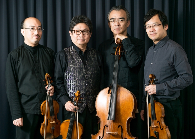 左から第2ヴァイオリン：戸澤哲夫、ヴィオラ：小野富士、チェロ：藤森亮一、第1ヴァイオリン：荒井英治
