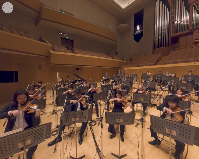 演奏は神奈川フィルハーモニー管弦楽団と常任指揮者の川瀬賢太郎。