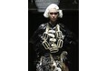 tao ×ラブクロムのコラボレーション製品が2025年3月27日(木)にお披露目。「BLACK×GOLD」のテーマで5型のネックレスパーツに。