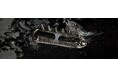ラブクロムから、手のひらサイズの多機能コーム全6型が新登場。コーミングからトリートメント浸透サポート、スカルプケアまで、美髪習慣を一つに凝縮。