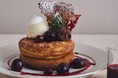 ショコラとチェリーが主役。ビブリオテーク12月限定〈フォレノワールパンケーキ〉登場