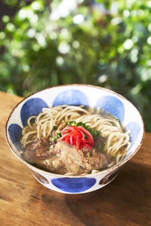 「麺処てぃあんだー」 軟骨ソーキそば(1人前)981円