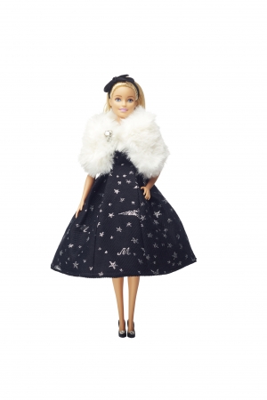 「マーリエ パー エフデ」 ドレス ５８，３２０円 ©2017 Mattel. All Rights Reserved