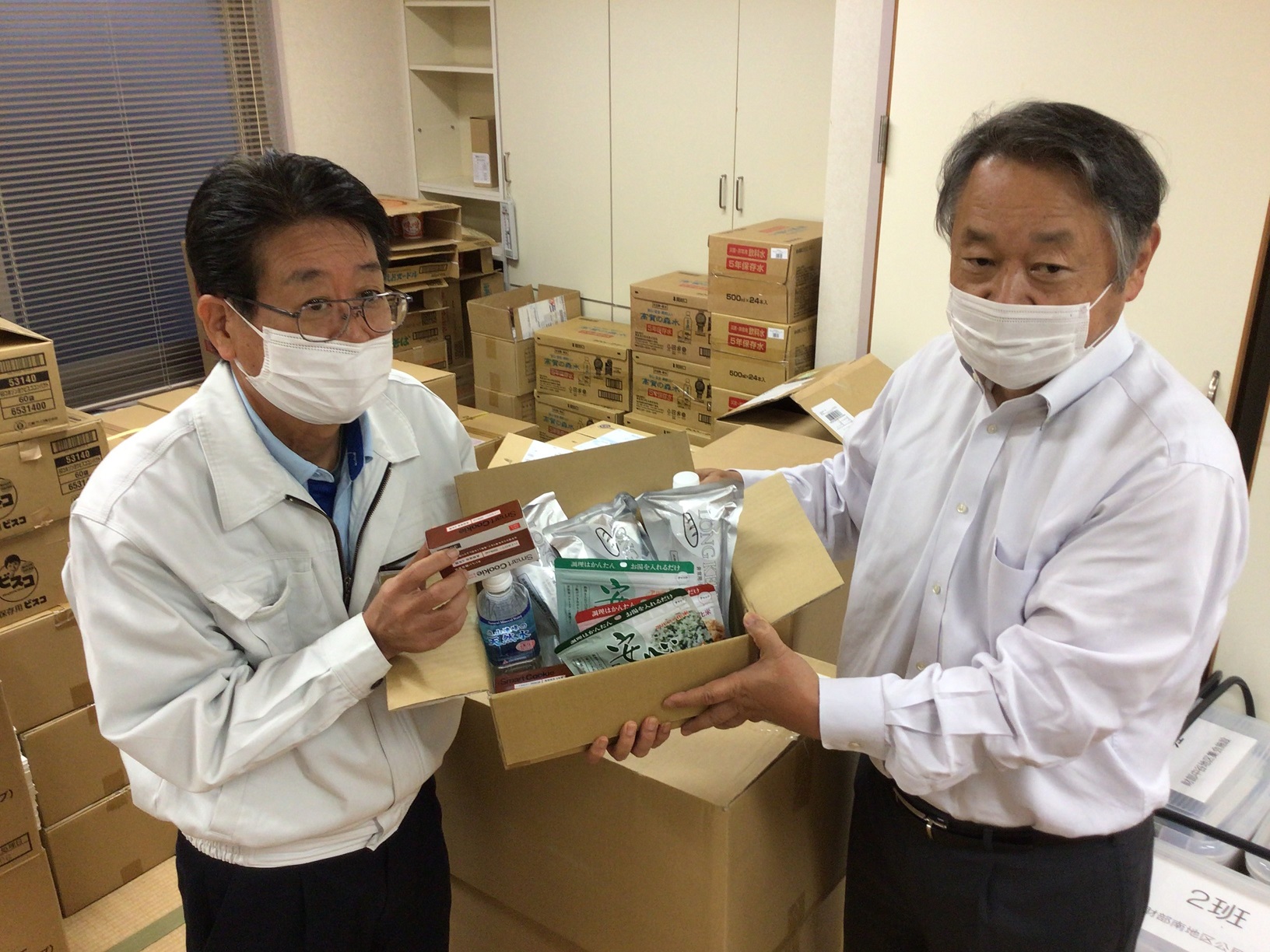 クラダシが仲介役を担い、東京センチュリー株式会社の災害備蓄品セット計1,274名分をフードバンク8団体に寄贈しました