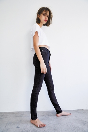 MOUSSY（マウジー）HIGH WAIST BLACK REBIRTH SKINNY JEANS 発売決定 