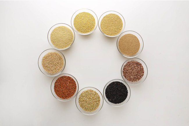 国産八穀米「Jシリアル」あわ、いなきび、たかきび、黒米（玄米）、アマランサス、赤米（玄米）、緑米（玄米）、ひえ
