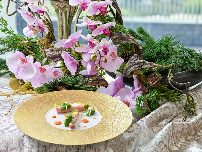 TARABAGANI タラバガ二と柴大根のラヴィオリ 菜の花のバヴァロアとクリュスタセのクーリ TARABAGANI タラバガ二と柴大根のラヴィオリ 菜の花のバヴァロアとクリュスタセのクーリ