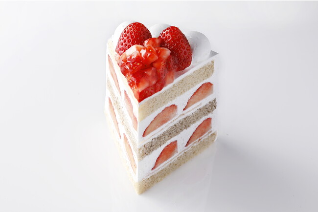 『新エクストラスーパーあまおうショートケーキ』¥3,456(1日限定5個)※テイクアウト料金 『新エクストラスーパーあまおうショートケーキ』¥3,456(1日限定5個)※テイクアウト料金