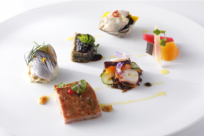 『新江戸前菜6種盛り合わせ』『コハダのポテトサラダ』は後列一番左