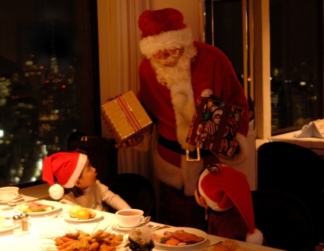 公認サンタクロースに出会えるクリスマスビュッフェ 家族に 感動と最高の想い出を 株式会社ニュー オータニのプレスリリース