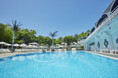 暑さ、逃げ場あります。都会のオアシス『GARDEN POOL』で涼やかなひとときを!