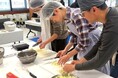 育休を取って終わりにしない。復職後の家事・育児を考える「育休パパ料理教室」を初めて平日に開催します。