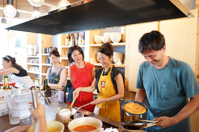 鎌倉でリモートワークして 地元で働く人のコミュニティスペース まちの社員食堂 でお食事を 時事ドットコム