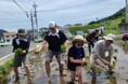 米不足のしわ寄せは、弱い立場の人たちへ。ワーカーズコープは、全国各地で米づくりに取り組み、地域での食料自給を守っています。