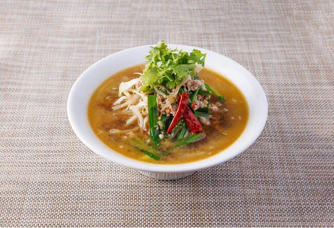 台湾ラーメン　1080円（税込1188円）