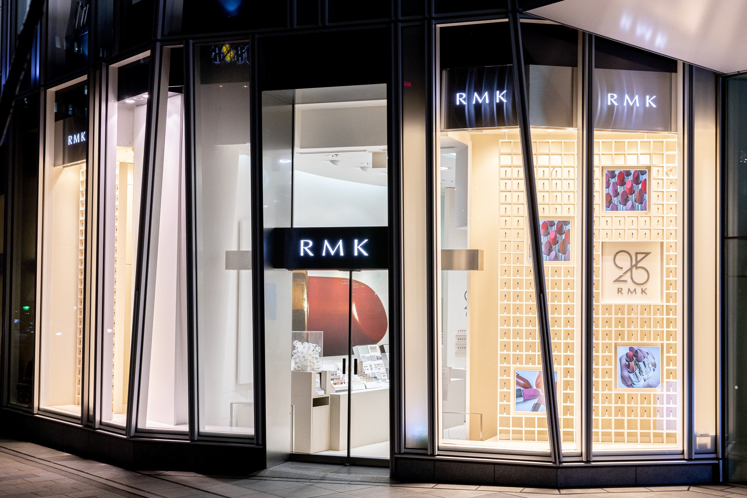 週末限定値下げ！0時まで RMK オリジナル2連 ポーチ 通販価格 コスメ