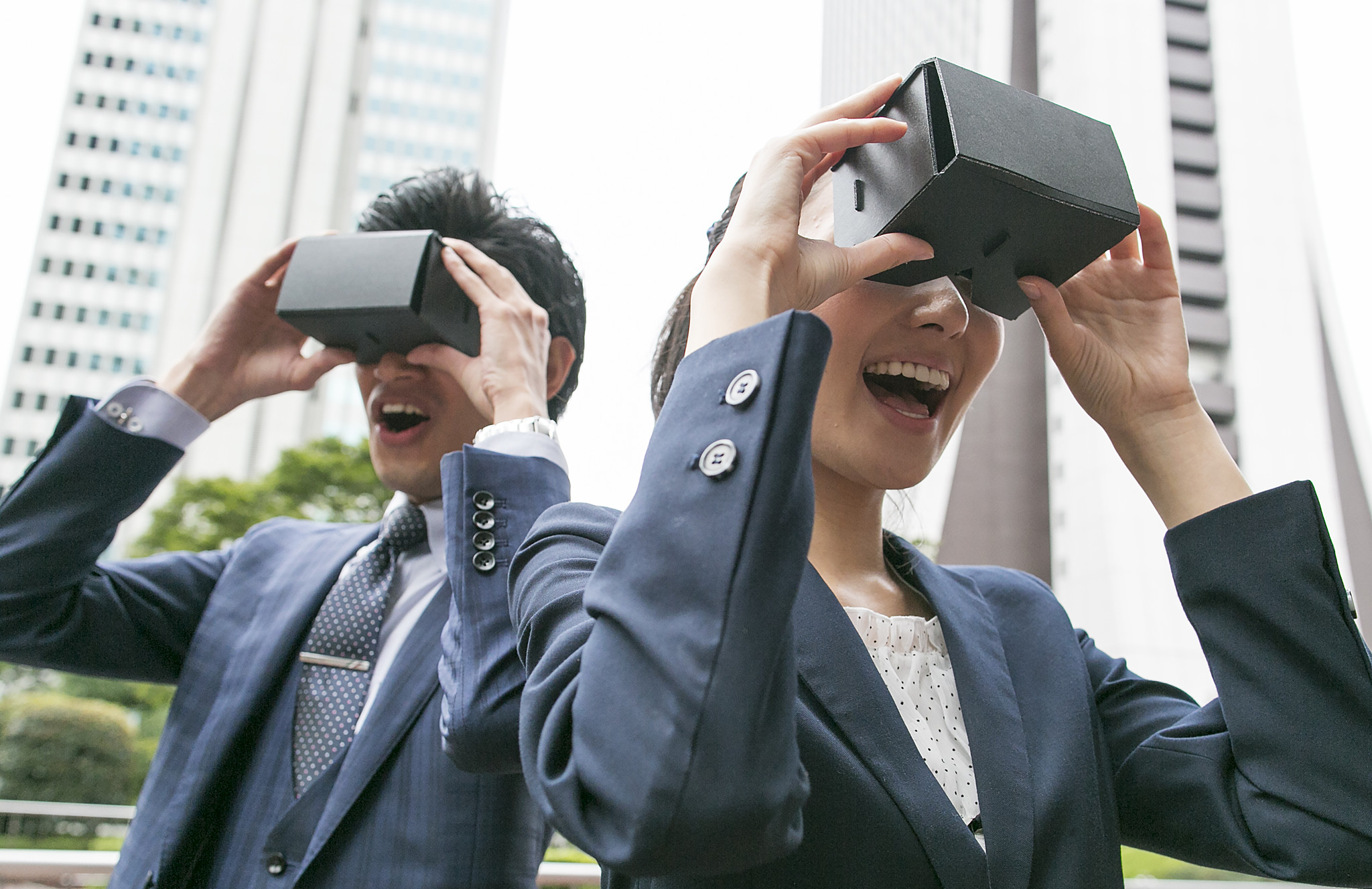 バーチャルリアリティ空間と婚活のコラボレーション! 業界初の試みとして”VR婚活イベント”を開催致します｜株式会社結婚情報センターのプレスリリース